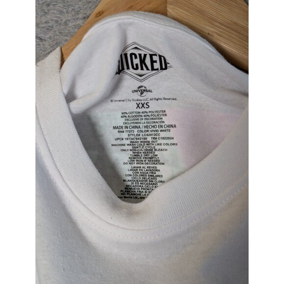 Wicked Glinda & Elphaba T-Shirt Size XXS NWT embroidered gold green pink Ariana - Picture 5 of 5